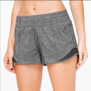 lululemon Hotty Hot Short *High Rise 2.5”